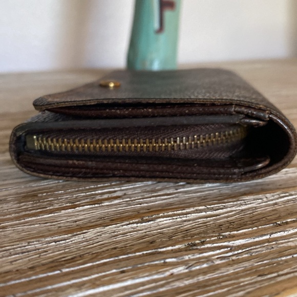 Louis Vuitton - Damier Ebene Snap Wallet - Picture 5 of 16